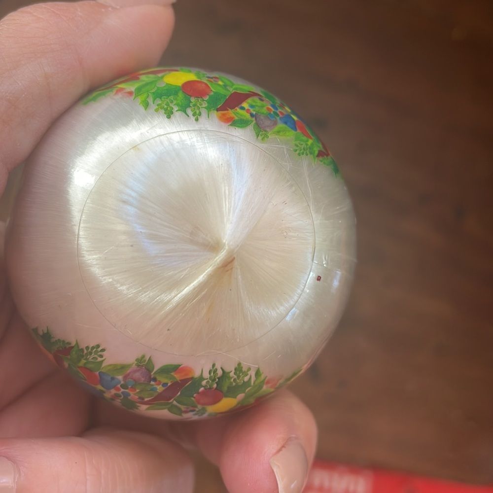Collection of 4 vintage satin wrapped Christmas tree ornaments‎ - Picture 13 of 15